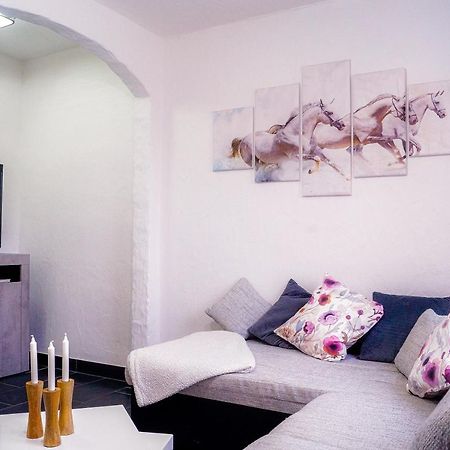 Moderne Ferienwohnung Black Beauty Auf Idyllischem Reiterhof Naehe Burg Eltz Münstermaifeld Exteriör bild