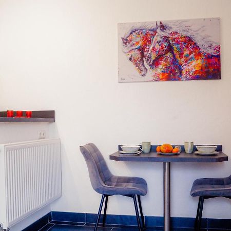 Moderne Ferienwohnung Black Beauty Auf Idyllischem Reiterhof Naehe Burg Eltz Münstermaifeld Exteriör bild