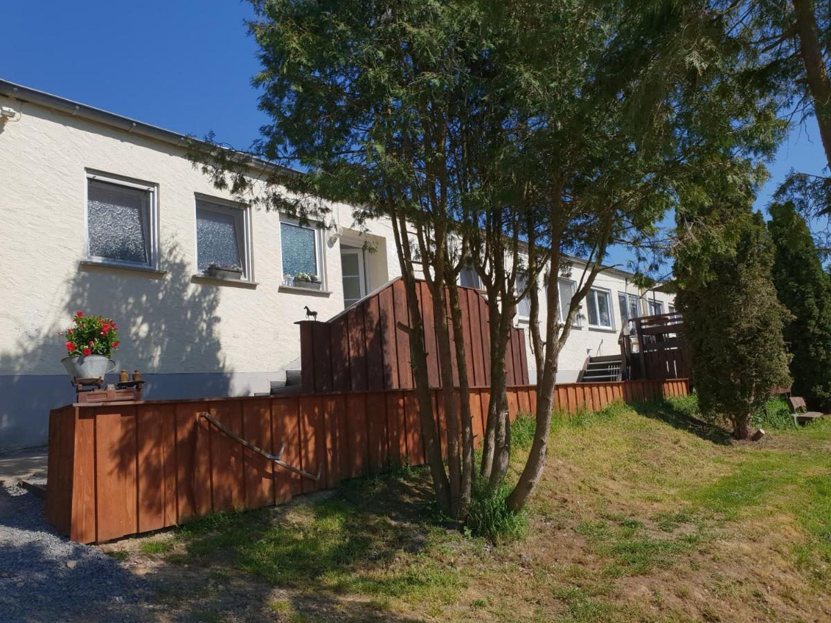 Moderne Ferienwohnung Black Beauty Auf Idyllischem Reiterhof Naehe Burg Eltz Münstermaifeld Exteriör bild