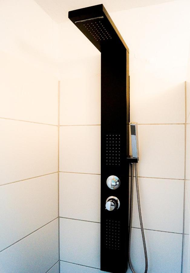 Moderne Ferienwohnung Black Beauty Auf Idyllischem Reiterhof Naehe Burg Eltz Münstermaifeld Exteriör bild