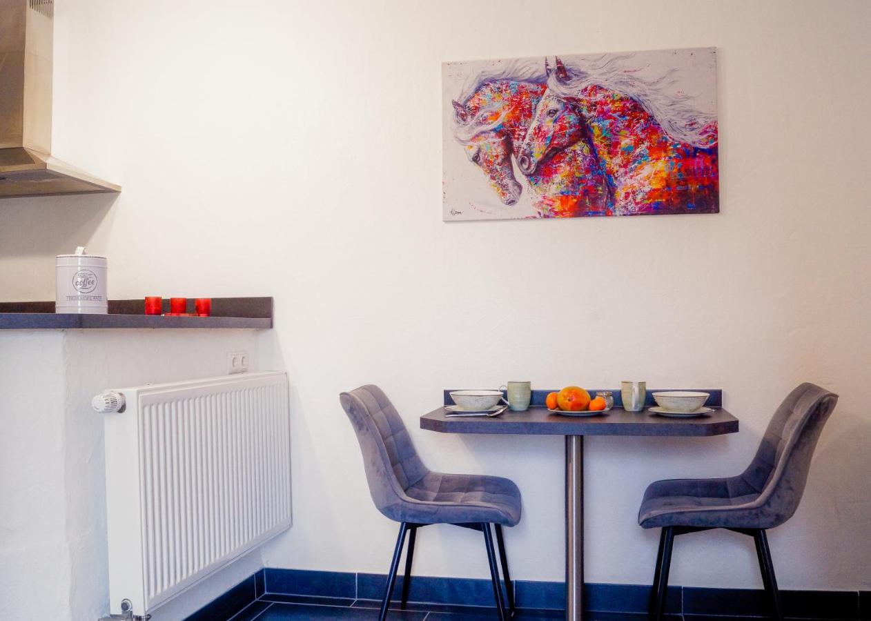 Moderne Ferienwohnung Black Beauty Auf Idyllischem Reiterhof Naehe Burg Eltz Münstermaifeld Exteriör bild
