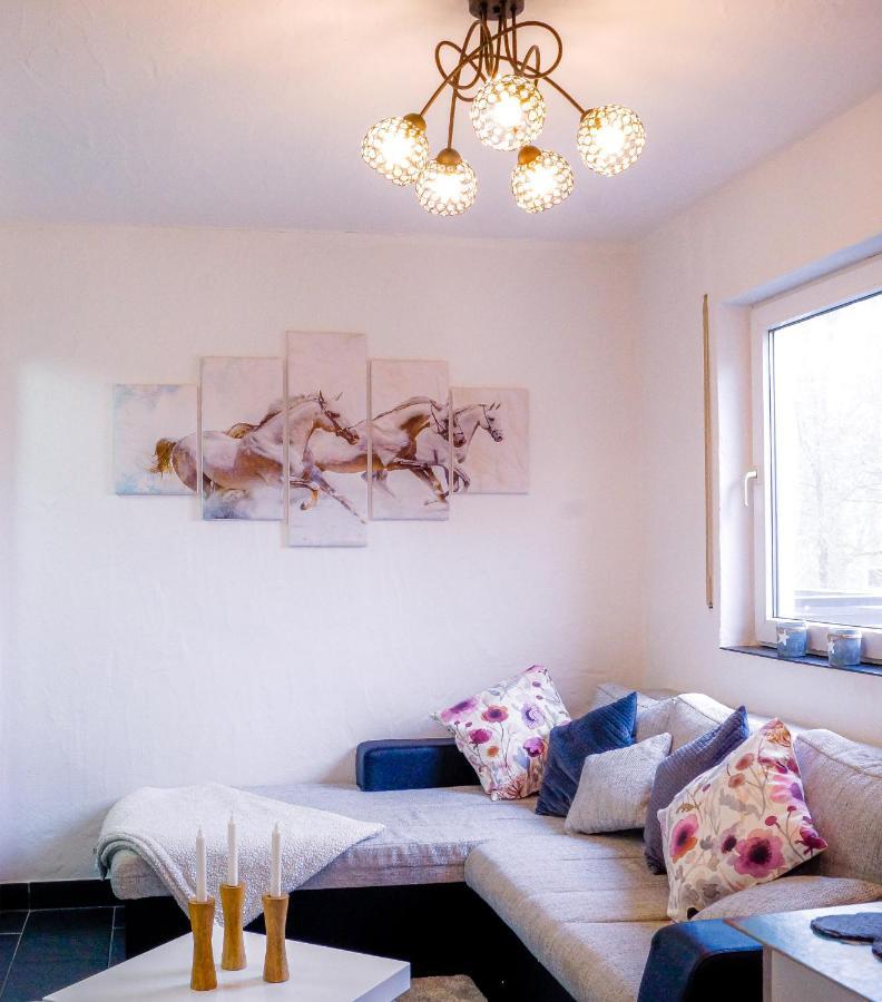 Moderne Ferienwohnung Black Beauty Auf Idyllischem Reiterhof Naehe Burg Eltz Münstermaifeld Exteriör bild
